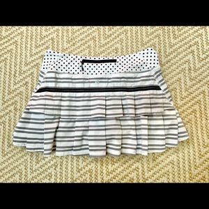 Lululemon women’s skirt
